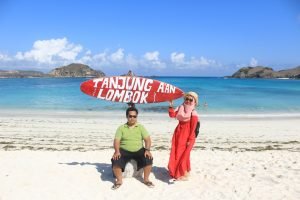 Paket Tour Lombok 5 Hari 4 malam pink 3 gili inap tanjung aan
