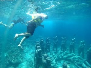 snorkeling di patung Gili Meno