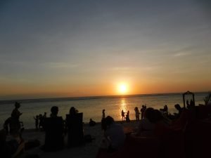 open trip lombok murah 3d2n ke 3 gili inap trawangan sunset
