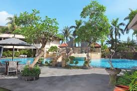 kolam renang hotel lombok raya mataram