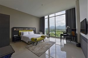 view kota di kamar Hotel Lombok Astoria